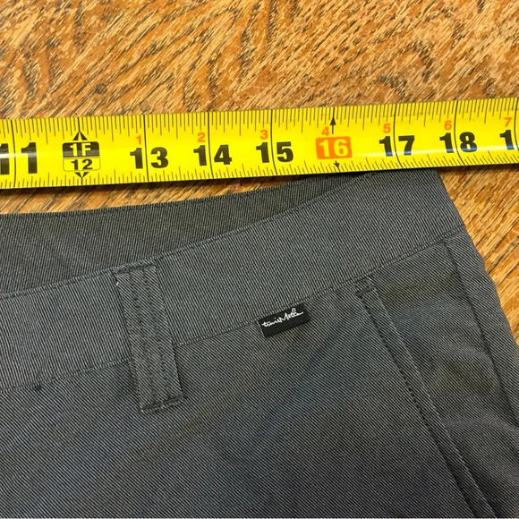Travis Mathew Golf Casual Shorts Dark Gray Flat Front Performance Men’s Size 36 - Picture 4 of 7
